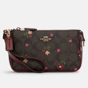 NWT Coach Nolita 19 In Signature Canvas With Heart Petal Print 💕